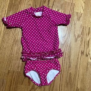 Size 3T Ruffle Butts Polka Dot Short sleeve rash guard bikini